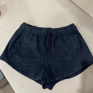 Lululemon Inner Glow shorts (Tie Dye)